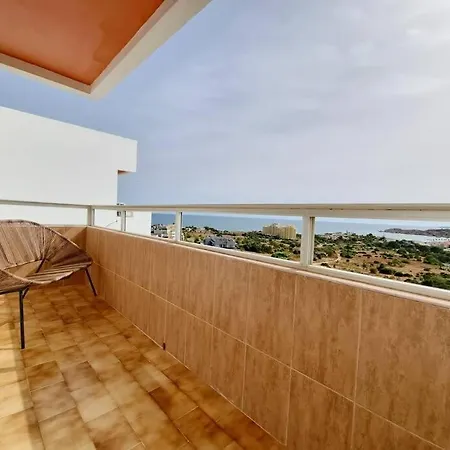 Couple Friendly Ocean View @catchofthedaypt شقة بورتيماو